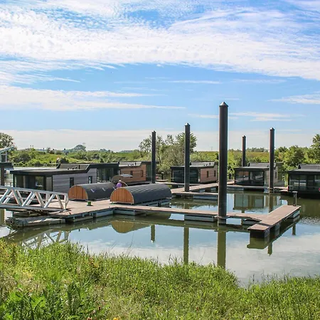 Statendam 12 Ohé&laak Botel